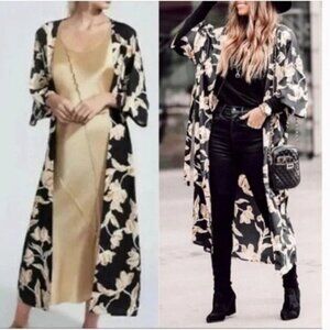 Maison Du Soir Size S/M Black, Gold & White Selena Kimono, NEW with Tags